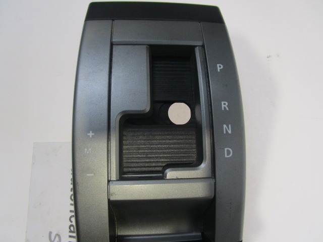 SREDINSKA KONZOLA  OEM N. 8H32-14B596-AA ORIGINAL REZERVNI DEL LAND ROVER RANGE ROVER SPORT L320 MK1 (2005 - 2010) DIESEL LETNIK 2008