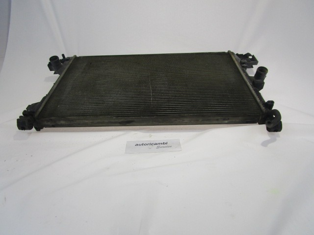 RADIATOR VODE OEM N. 13196477 ORIGINAL REZERVNI DEL OPEL VECTRA C Z02 BER/SW (2002 - 2006) DIESEL LETNIK 2005