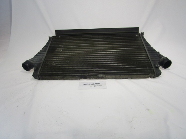 HLADILNIK INTERCOOLER OEM N. 13196479 ORIGINAL REZERVNI DEL OPEL VECTRA C Z02 BER/SW (2002 - 2006) DIESEL LETNIK 2005