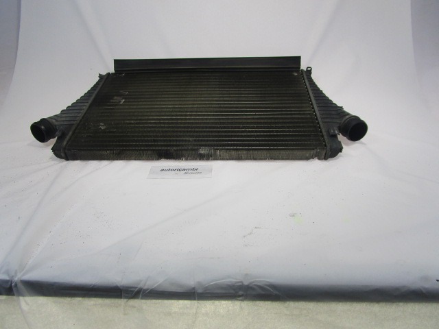 HLADILNIK INTERCOOLER OEM N. 13196479 ORIGINAL REZERVNI DEL OPEL VECTRA C Z02 BER/SW (2002 - 2006) DIESEL LETNIK 2005