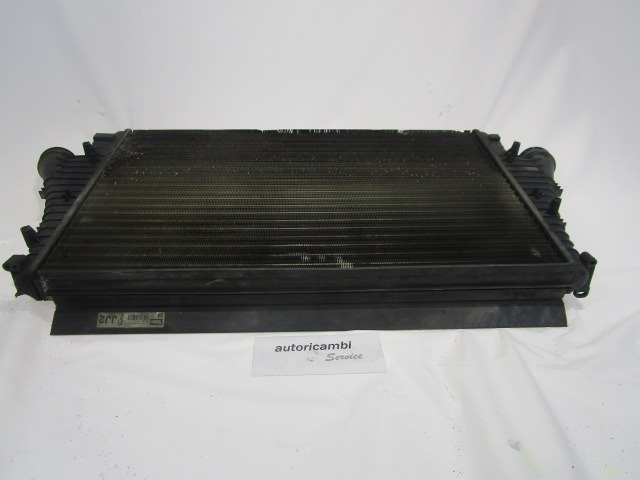 HLADILNIK INTERCOOLER OEM N. 13196479 ORIGINAL REZERVNI DEL OPEL VECTRA C Z02 BER/SW (2002 - 2006) DIESEL LETNIK 2005