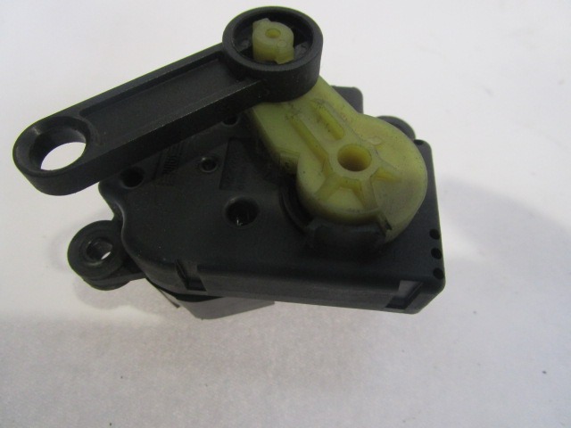 MOTORCEK OGREVANJA OEM N. 9180204 ORIGINAL REZERVNI DEL OPEL VECTRA C Z02 BER/SW (2002 - 2006) DIESEL LETNIK 2005