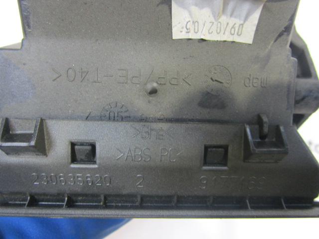 ODVOD ZRAKA OEM N. 230635620 ORIGINAL REZERVNI DEL OPEL VECTRA C Z02 BER/SW (2002 - 2006) DIESEL LETNIK 2005