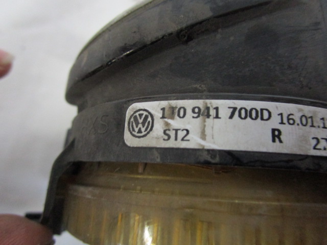 LEVA MEGLENKA OEM N. 1T0941700D ORIGINAL REZERVNI DEL VOLKSWAGEN UP 121 122 123 BL1 BL2 BL3 (DAL 2011) BENZINA LETNIK 2013