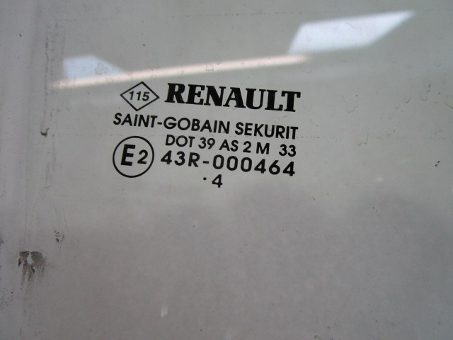 STEKLO ZADNJIH DESNIH VRAT OEM N. 8200427730 ORIGINAL REZERVNI DEL RENAULT CLIO BR0//1 CR0/1 KR0/1 MK3 R (05/2009 - 2013) BENZINA/GPL LETNIK 2012