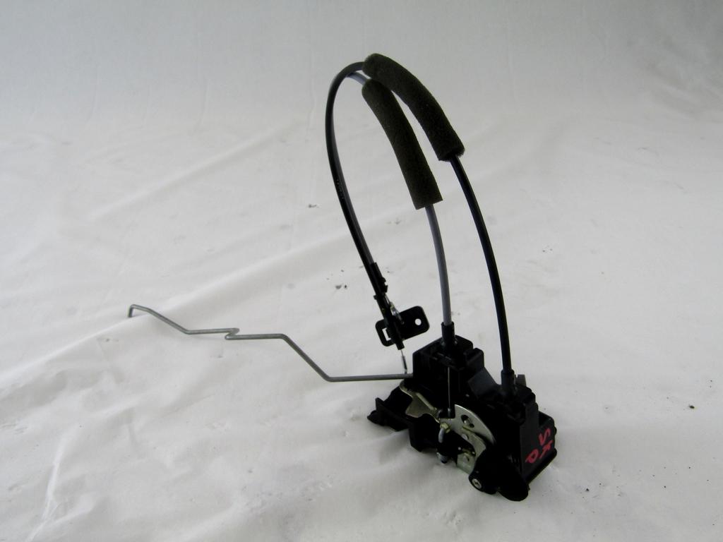 CENTRALNA KLJUCAVNICA ZADJIH LEVIH VRAT OEM N. 95967086 ORIGINAL REZERVNI DEL CHEVROLET SPARK M300 (2009 - 2015) BENZINA LETNIK 2012