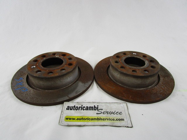 ZADNJI ZAVORNI DISKI OEM N. 1K0615601AB ORIGINAL REZERVNI DEL VOLKSWAGEN GOLF VI 5K1 517 AJ5 MK6 (2008-2012) BENZINA LETNIK 2009