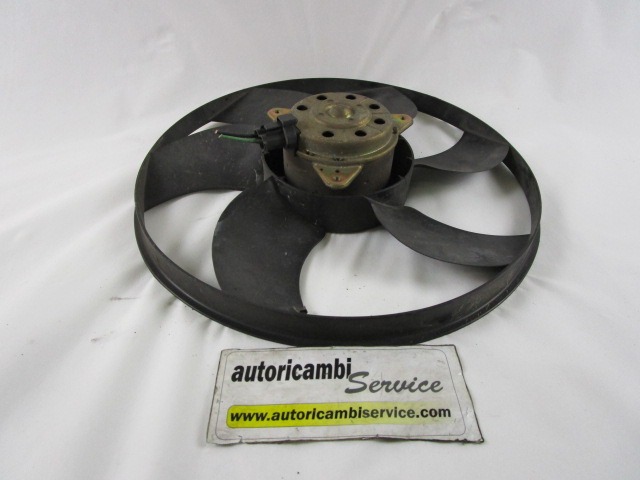 VENTILATOR HLADILNIKA OEM N. 7701050677 ORIGINAL REZERVNI DEL RENAULT CLIO BB CB MK2 R / CLIO STORIA (05/2001 - 2012) BENZINA LETNIK 2003