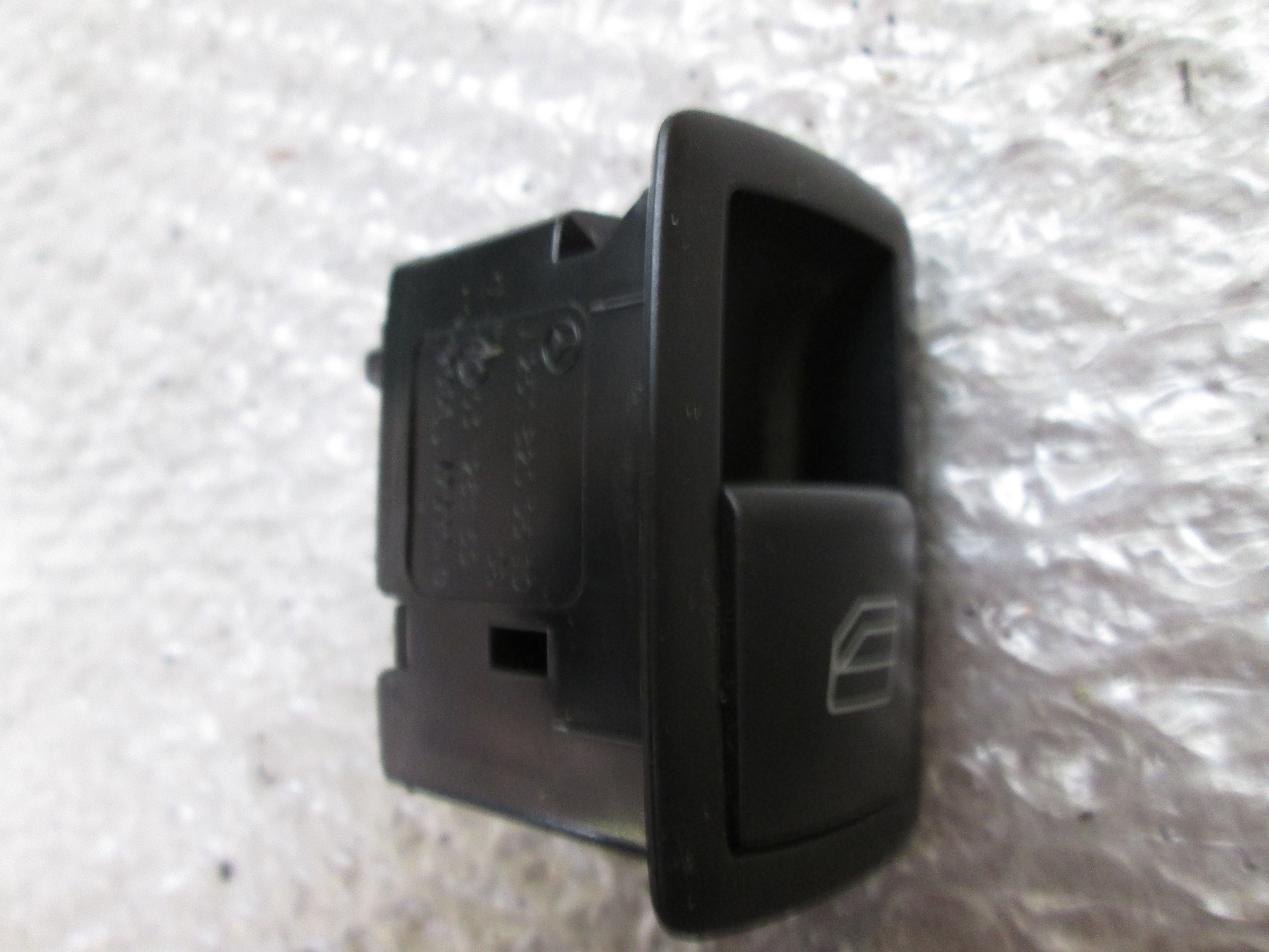 ZADNJE STIKALO OEM N. A251820051006 ORIGINAL REZERVNI DEL MERCEDES CLASSE R W251 V251 R (2010 - 2013)DIESEL LETNIK 2011