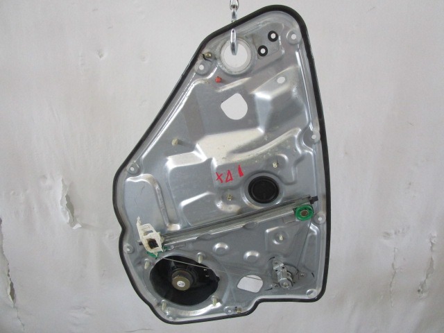 MEHANIZEM ZA ZADNJA VRATA  OEM N. 467813480 ORIGINAL REZERVNI DEL FIAT STILO 192 R BER/SW (2003 - 2008) BENZINA LETNIK 2001