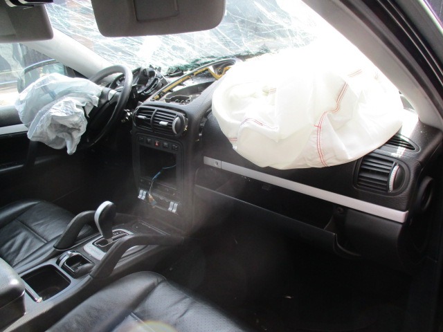 PORSCHE CAYENNE 3.2 184KW 4X4 B AUT 5P (2003) RICAMBIO USATO 