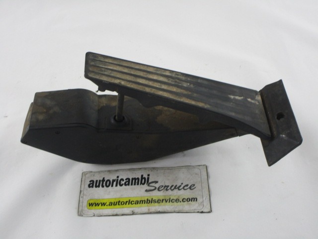 PEDALI OEM N. LR010295 ORIGINAL REZERVNI DEL LAND ROVER RANGE ROVER L322 MK3 (2005 - 2009) DIESEL LETNIK 2005