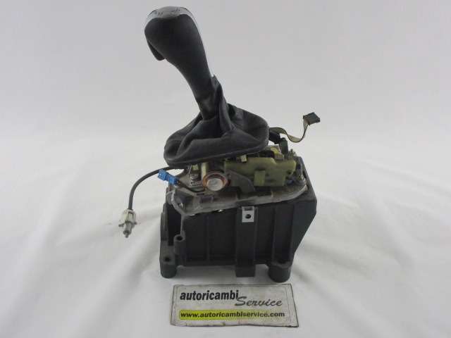 ROCICA MENJALNIKA  OEM N. UCB000041 ORIGINAL REZERVNI DEL LAND ROVER RANGE ROVER L322 MK3 (2005 - 2009) DIESEL LETNIK 2005