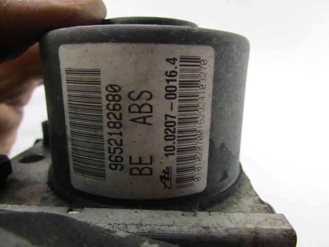 ABS AGREGAT S PUMPO OEM N. 9652182680 ORIGINAL REZERVNI DEL CITROEN C3 / PLURIEL MK1 (2002 - 09/2005) DIESEL LETNIK 2005