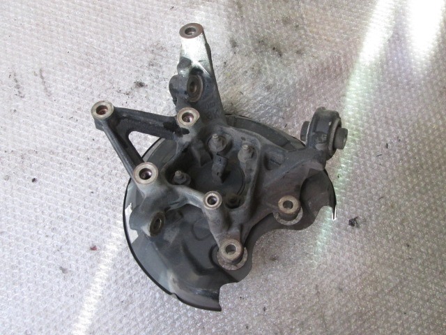 ZADNJI LEVI NOSILEC KOLES/PESTO OEM N. 93170611 ORIGINAL REZERVNI DEL OPEL VECTRA C Z02 R BER/SW (2006 - 2009) DIESEL LETNIK 2007