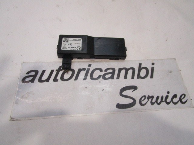 CENTRALNO ZAKLEPANJE OEM N. 13503204 ORIGINAL REZERVNI DEL CHEVROLET CRUZE J300 J305 (2009 - 2019) DIESEL LETNIK 2010