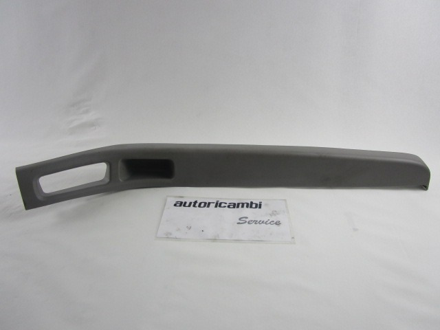 OKRASNE LETVICE VRAT  OEM N. 74222-0D010 ORIGINAL REZERVNI DEL TOYOTA YARIS P9 MK2 (01/2006 - 2009) DIESEL LETNIK 2008