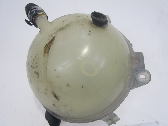 HLADILNA VODA ZA RADIJATORJE OEM N. 1K0121407A ORIGINAL REZERVNI DEL AUDI A3 MK2 8P 8PA 8P1 (2003 - 2008)DIESEL LETNIK 2006