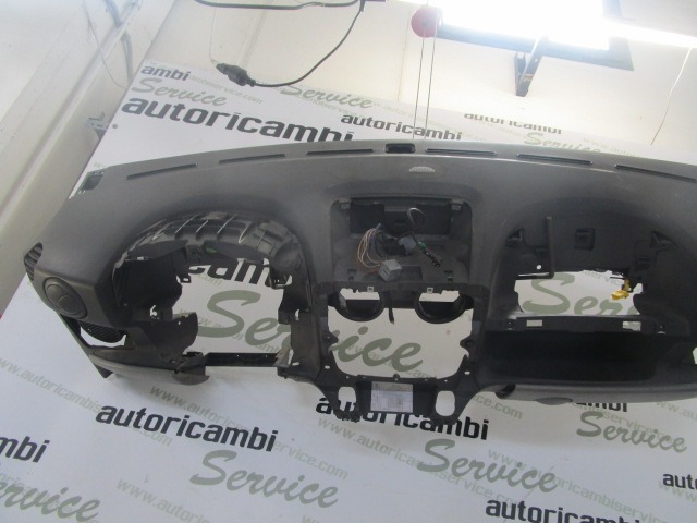 ARMATURNA PLOSCA OEM N. 46751500 ORIGINAL REZERVNI DEL FIAT DOBLO 223 MK1 R (2005 - 2009) DIESEL LETNIK 2009