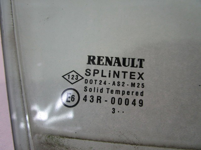 FIKSNO OKNO DESNO OEM N. 7700828359 ORIGINAL REZERVNI DEL RENAULT SCENIC/GRAND SCENIC JM0/1 MK2 (2003 - 2009) DIESEL LETNIK 2004