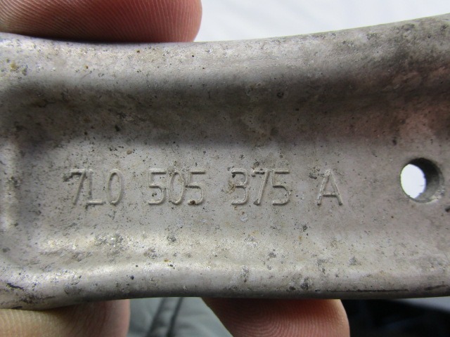 ZADNJA DESNA ROKA  OEM N. 7L0505375A ORIGINAL REZERVNI DEL PORSCHE CAYENNE 9PA MK1 (2003 -2008) BENZINA LETNIK 2003