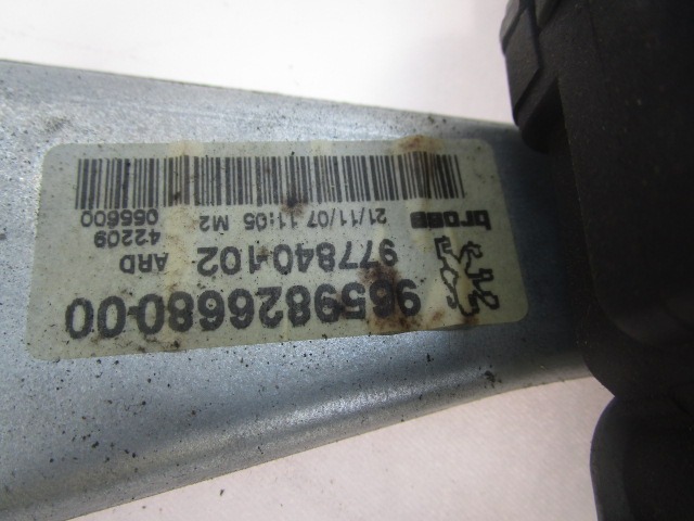 MEHANIZEM DVIGA ZADNJIH STEKEL  OEM N. 9659834780 0130822370 9659826680 ORIGINAL REZERVNI DEL PEUGEOT 308 4A 4B 4C 4E 4H MK1 BER/SW/CC (2007 - 2013) DIESEL LETNIK 2008