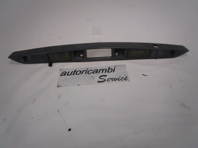 MOUNTING DELI, ZADNJI POKROV OEM N. 92500-3E0 ORIGINAL REZERVNI DEL KIA SORENTO JC MK1 (2002 - 2009) DIESEL LETNIK 2003