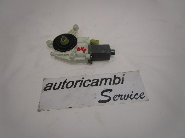 MOTORCEK ELEKTRICNEGA POMIKA ZADNJEGA STEKLA  OEM N. 130822474 ORIGINAL REZERVNI DEL DODGE JOURNEY (2008 - 2011) DIESEL LETNIK 2008