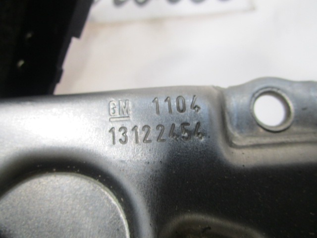 OEM N. 13122454 ORIGINAL REZERVNI DEL OPEL ASTRA H A04 L48,L08,L35,L67 5P/3P/SW (2004 - 2007) DIESEL LETNIK 2005