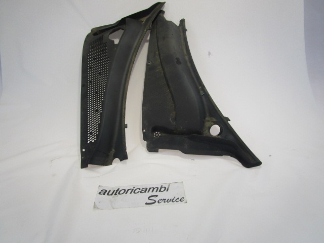 RE?ETKA POD VETROBRANSKIM STEKLOM OEM N. 05067058AA ORIGINAL REZERVNI DEL CHRYSLER PT CRUISER PT (2000 - 2010) BENZINA LETNIK 2002