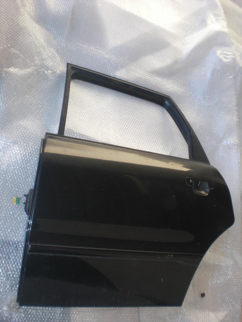ZADNJA LEVA VRATA  OEM N. 8D0833051C ORIGINAL REZERVNI DEL AUDI A4 B5 BER/SW (1994 - 12/2000) DIESEL LETNIK 1996