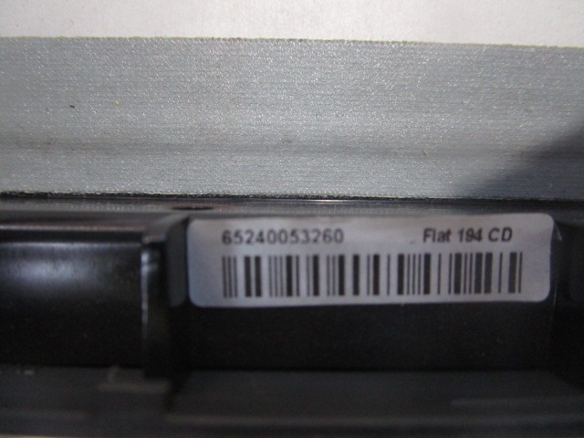 RADIO CD / OJACEVALNIK / IMETNIK HIFI OEM N. 7646335316 ORIGINAL REZERVNI DEL FIAT CROMA 194 MK2 R (11-2007 - 2010) DIESEL LETNIK 2008