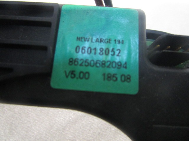 OJACEVALEC AVDIO/RADIO ENOTA  OEM N. 86250682094 ORIGINAL REZERVNI DEL FIAT CROMA 194 MK2 R (11-2007 - 2010) DIESEL LETNIK 2008