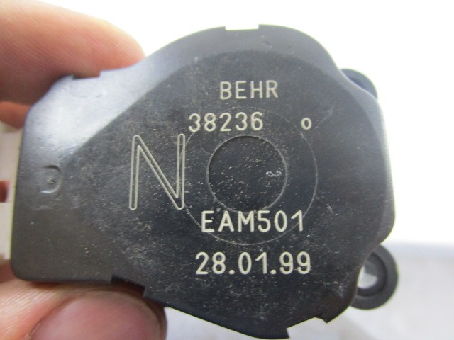 MOTORCEK OGREVANJA OEM N. 153139 ORIGINAL REZERVNI DEL MERCEDES CLASSE S W220 (1998 - 2006)BENZINA LETNIK 1999