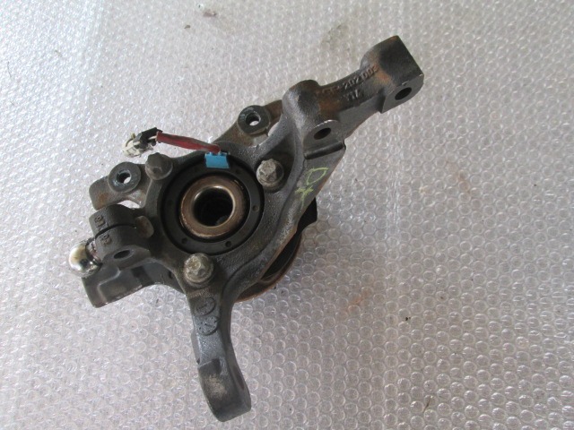 VRTLJIVI LEZAJ DESNO / PESTO KOLESA Z LEZAJEM SPREDAJ OEM N. 72119112 ORIGINAL REZERVNI DEL OPEL ZAFIRA A T98 (1999 - 2005) DIESEL LETNIK 2003