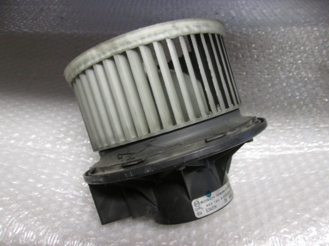 VENTILATOR  KABINE  OEM N.  ORIGINAL REZERVNI DEL JEEP CHEROKEE MK3 KJ (2001 - 2005) DIESEL LETNIK 2004