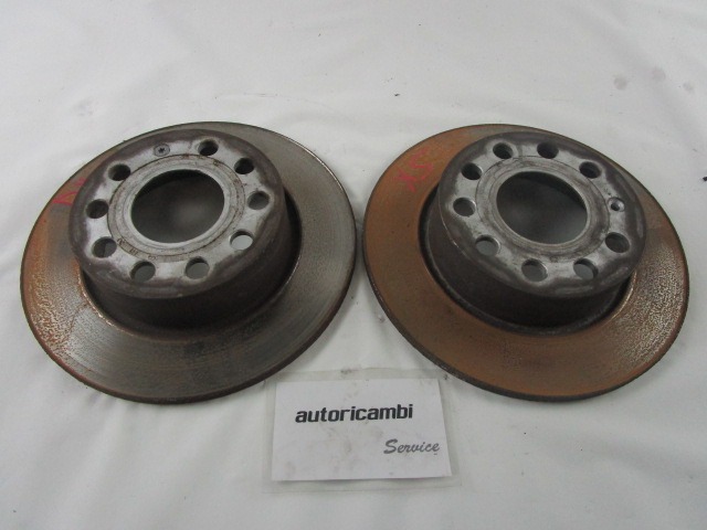 ZADNJI ZAVORNI DISKI OEM N. 1K0615601M ORIGINAL REZERVNI DEL SEAT LEON 1P1 MK2 (2005 - 2012) DIESEL LETNIK 2008
