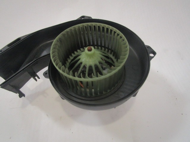 VENTILATOR  KABINE  OEM N. 13124703 ORIGINAL REZERVNI DEL OPEL MERIVA A X03 R (2006 - 2010) BENZINA LETNIK 2008