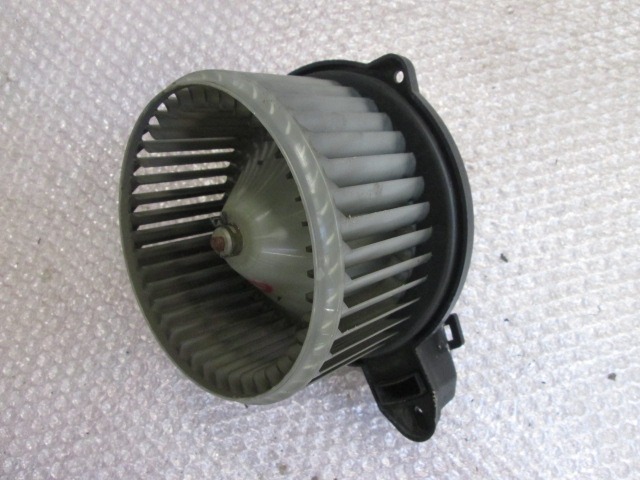 VENTILATOR  KABINE  OEM N. 4B1820021 ORIGINAL REZERVNI DEL AUDI A6 C5 4B 4B5 4B2 BER/SW (1997 - 2001) DIESEL LETNIK 2001