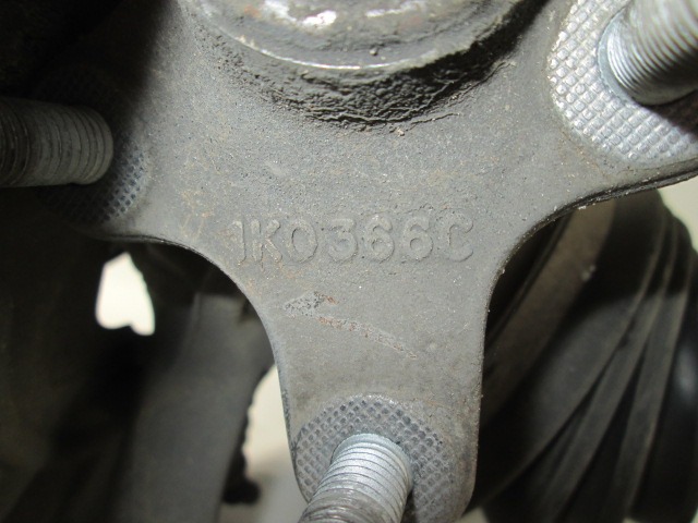 DESNA SPREDNJA POGONSKA GRED  OEM N. FAG805657A ORIGINAL REZERVNI DEL VOLKSWAGEN PASSAT B6 3C2 3C5 BER/SW (2005 - 09/2010)  DIESEL LETNIK 2005