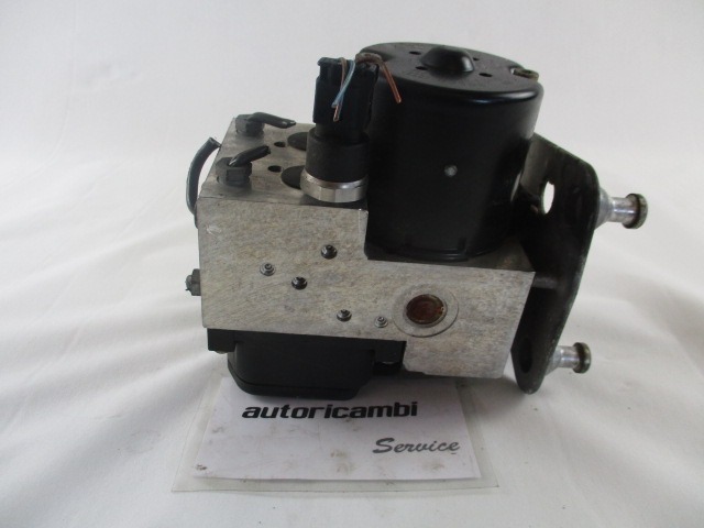 ABS AGREGAT S PUMPO OEM N. A0044311412 ORIGINAL REZERVNI DEL MERCEDES CLASSE E W210 S210 R BER/SW (1999 - 2003) DIESEL LETNIK 2001