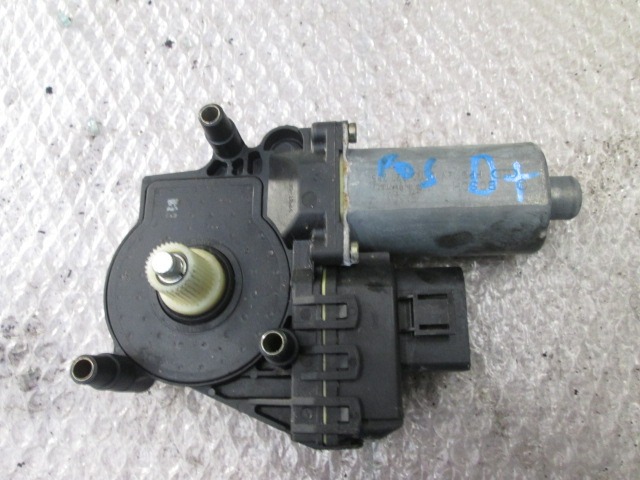 MOTORCEK ELEKTRICNEGA POMIKA ZADNJEGA STEKLA  OEM N. 4B0959802B ORIGINAL REZERVNI DEL AUDI A6 C5 4B 4B5 4B2 BER/SW (1997 - 2001) DIESEL LETNIK 2001