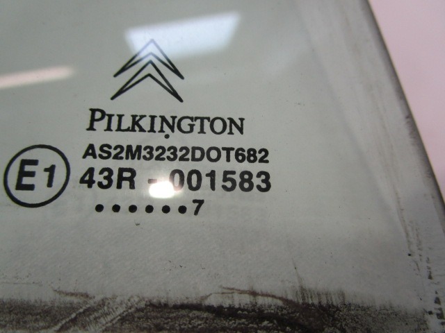 STEKLO ZADNJIH DESNIH VRAT OEM N. 920400000 ORIGINAL REZERVNI DEL CITROEN C3 / PLURIEL MK1R (09/2005 - 11/2010) DIESEL LETNIK 2007