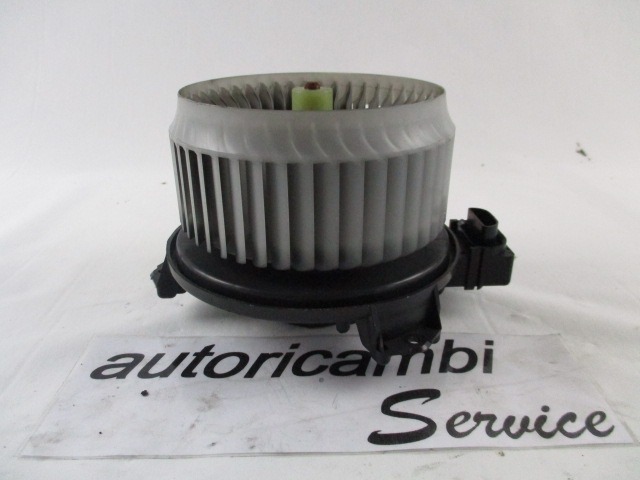 VENTILATOR  KABINE  OEM N. AV272700-0311 ORIGINAL REZERVNI DEL SUZUKI SWIFT MZ EZ MK3 (2004 - 2010) DIESEL LETNIK 2008