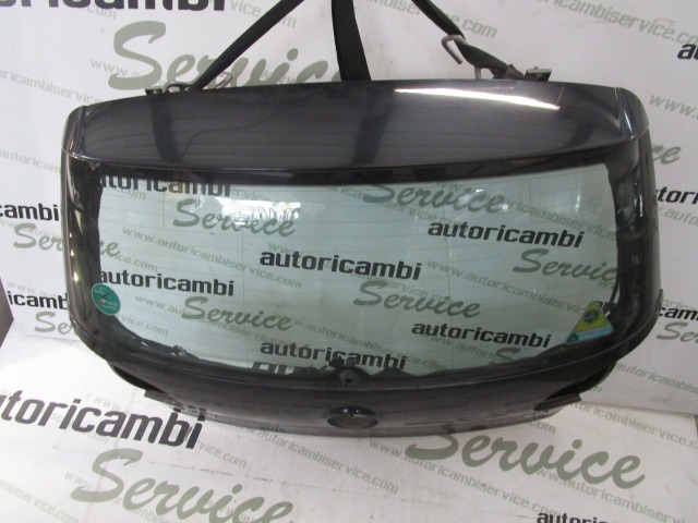 PRTLJAZNA VRATA OEM N. 1K6827025H ORIGINAL REZERVNI DEL VOLKSWAGEN GOLF V 1K1 1K5 MK5 BER/SW (02/2004-11/2008) DIESEL LETNIK 2005