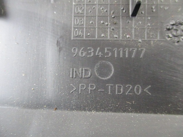 CENTRALNE PREZRACEVALNE SOBE  OEM N. 9634511177 ORIGINAL REZERVNI DEL PEUGEOT 307 3A/B/C/E/H BER/SW/CABRIO (2001 - 2009) BENZINA LETNIK 2006