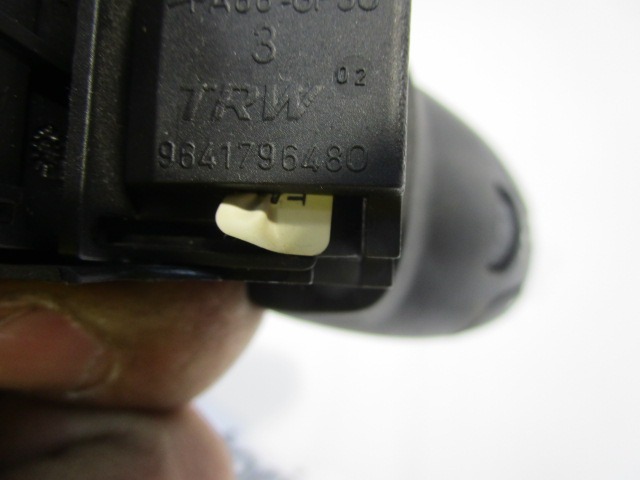 MULTIFUNKCIJSKI VOLAN OEM N. 9641796480 ORIGINAL REZERVNI DEL CITROEN C6 TD (2005 - 2012)DIESEL LETNIK 2008