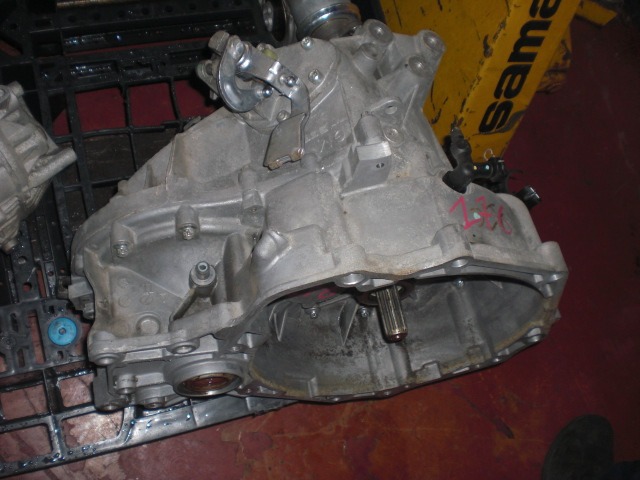 ROCNI MENJALNIK OEM N.  ORIGINAL REZERVNI DEL OPEL ASTRA H A04 L48,L08,L35,L67 5P/3P/SW (2004 - 2007) DIESEL LETNIK 2005