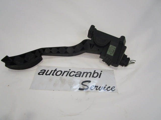 PEDALI OEM N. 281002380 ORIGINAL REZERVNI DEL ALFA ROMEO 147 937 R (2005 - 2010) DIESEL LETNIK 2005