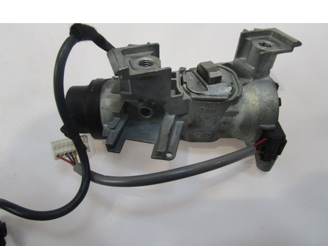 KOMPLET ODKLEPANJE IN VZIG  OEM N. 29990 KIT ACCENSIONE AVVIAMENTO ORIGINAL REZERVNI DEL VOLKSWAGEN GOLF VI 5K1 517 AJ5 MK6 (2008-2012) BENZINA LETNIK 2012